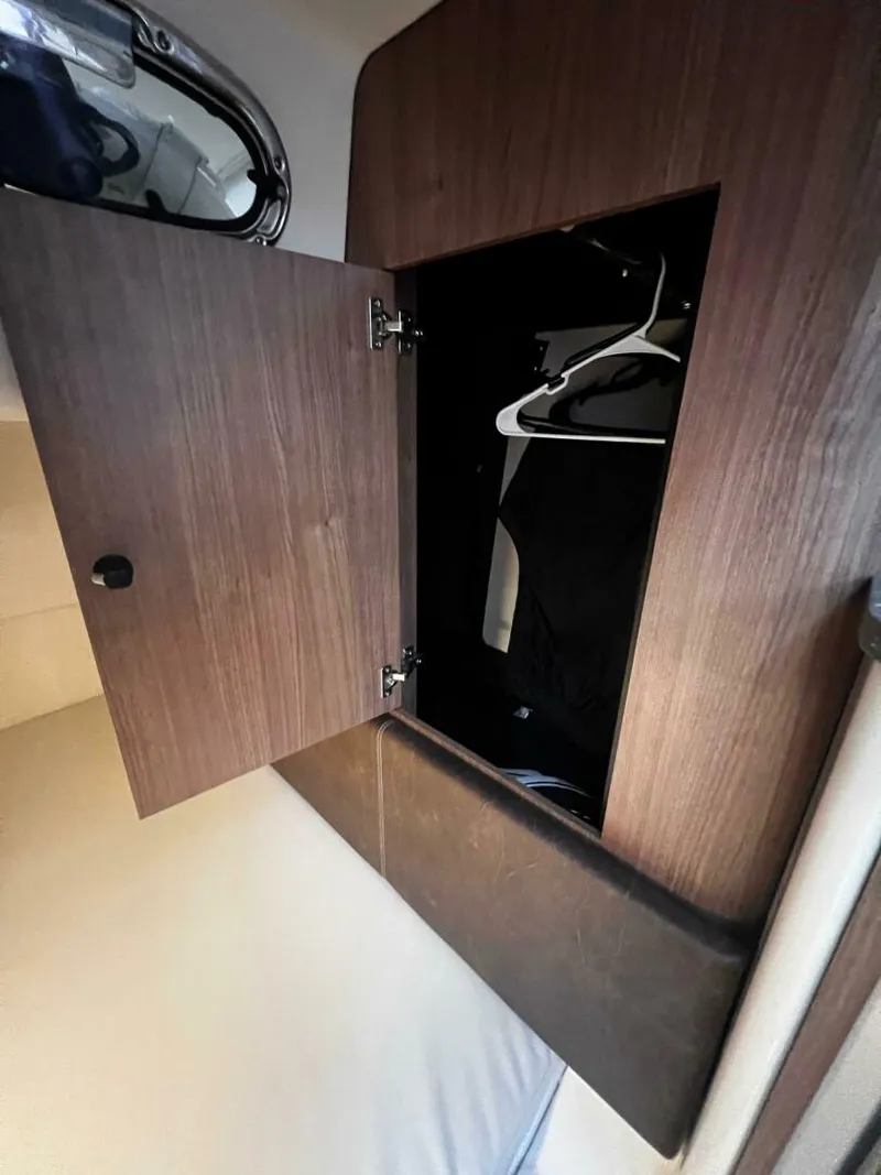 Slide: The Image of Boston Whaler 315 Conquest 2018 - 5231417