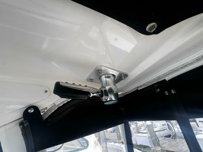 Slide: The Image of Boston Whaler 315 Conquest 2018 - 5231428