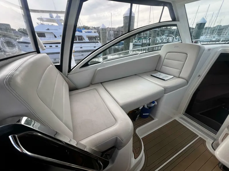 Slide: The Image of Boston Whaler 315 Conquest 2018 - 5231436