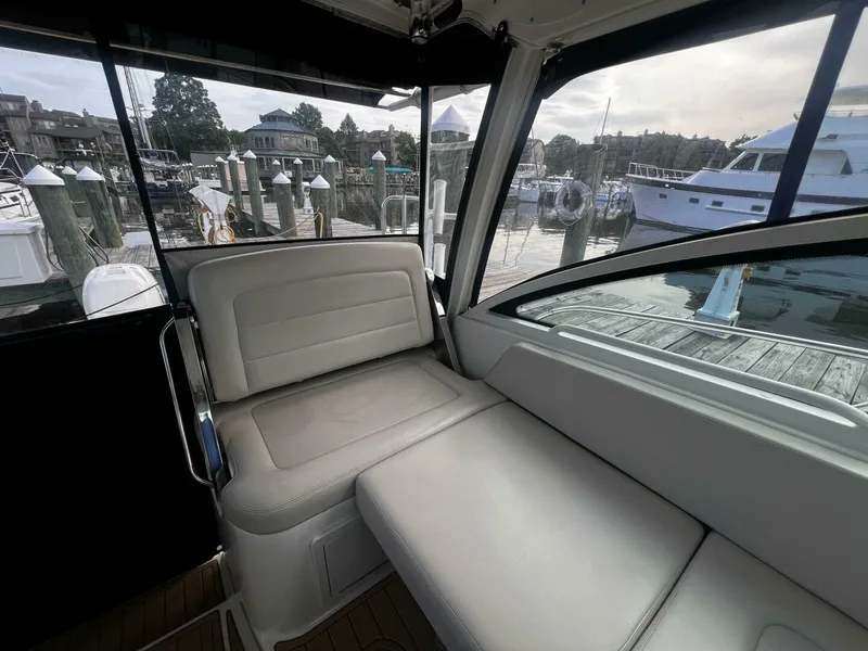 Slide: The Image of Boston Whaler 315 Conquest 2018 - 5231440