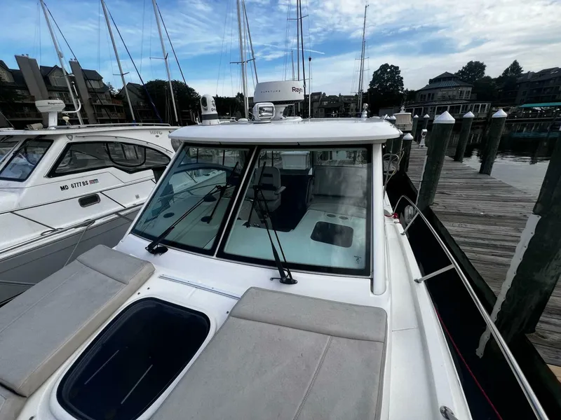 Slide: The Image of Boston Whaler 315 Conquest 2018 - 5231456