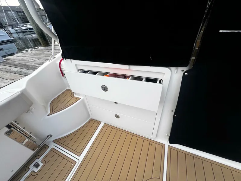 Slide: The Image of Boston Whaler 315 Conquest 2018 - 5231461