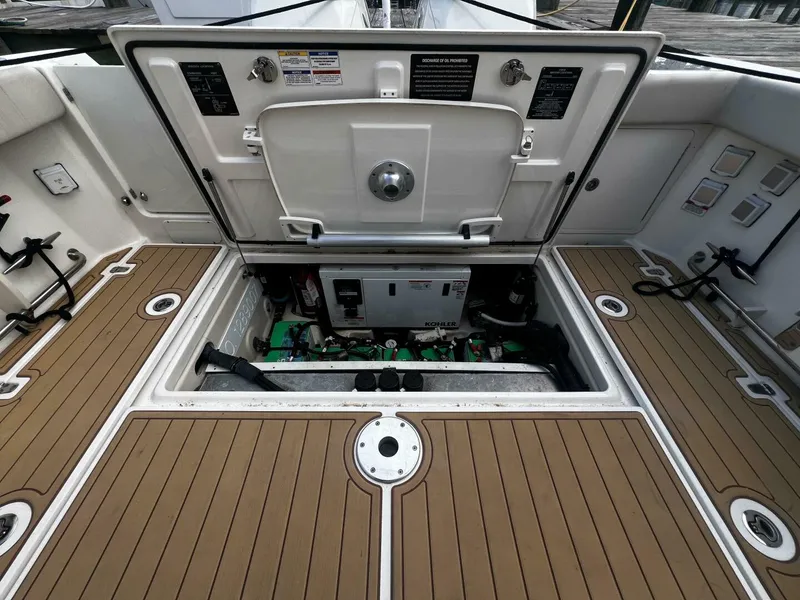 Slide: The Image of Boston Whaler 315 Conquest 2018 - 5231462