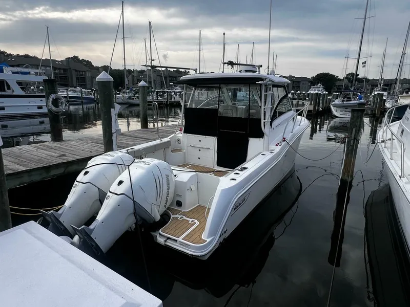 Slide: The Image of Boston Whaler 315 Conquest 2018 - 5231467