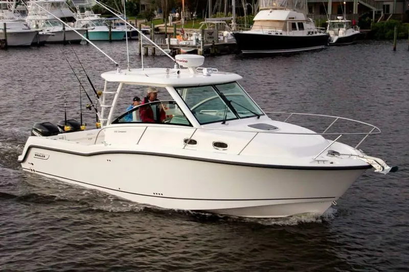 Slide: The Image of Boston Whaler 315 Conquest 2018 - 5231469
