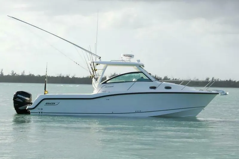 Slide: The Image of Boston Whaler 315 Conquest 2018 - 5231470