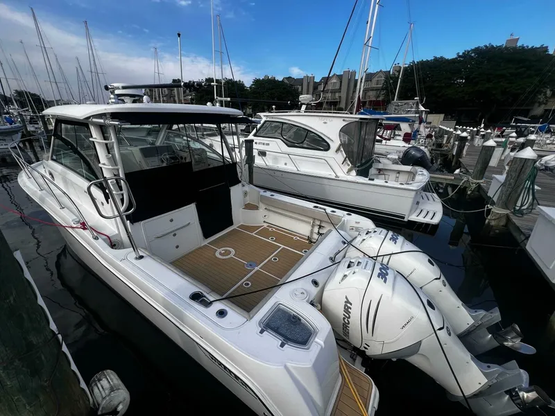 Slide: The Image of Boston Whaler 315 Conquest 2018 - 5231398