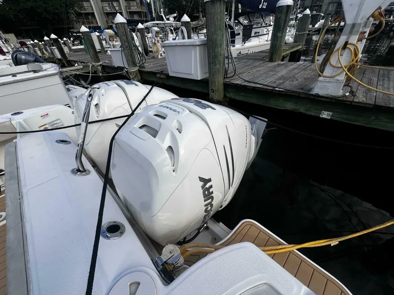 Slide: The Image of Boston Whaler 315 Conquest 2018 - 5231401