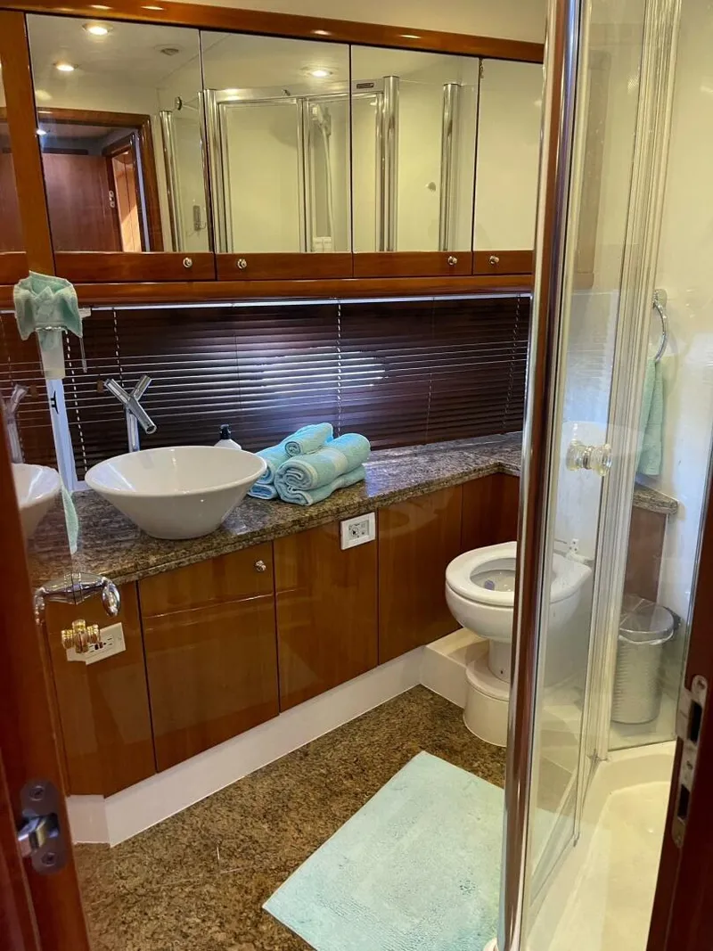 Slide: The Image of 2005 Sunseeker 75 Flybridge- LAUREL- VIP Head - 5231692