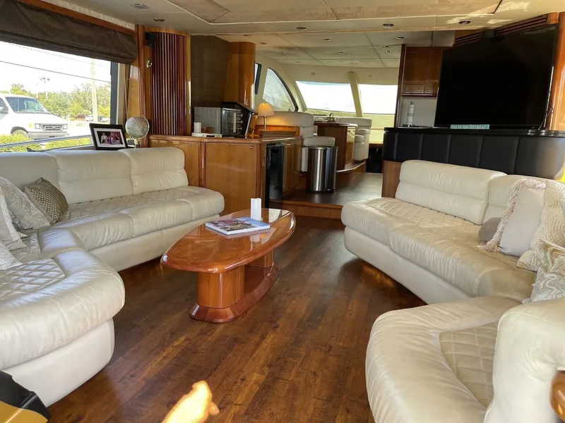 Slide: The Image of 2005 Sunseeker 75 Flybridge- LAUREL- Salon - 5231686