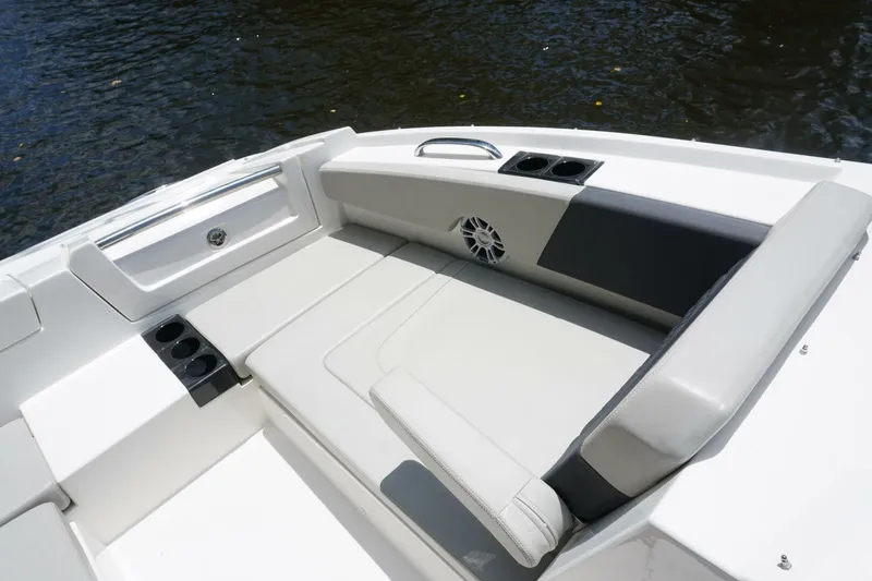Slide: The Image of Aquila 32 Sport 2022 - 5280359