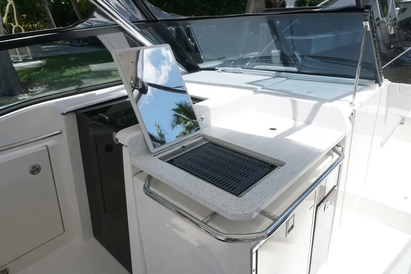 Slide: The Image of Aquila 32 Sport 2022 - 5280363