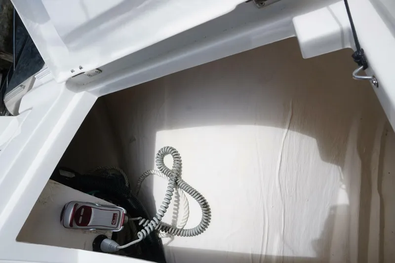 Slide: The Image of Aquila 32 Sport 2022 - 5280364