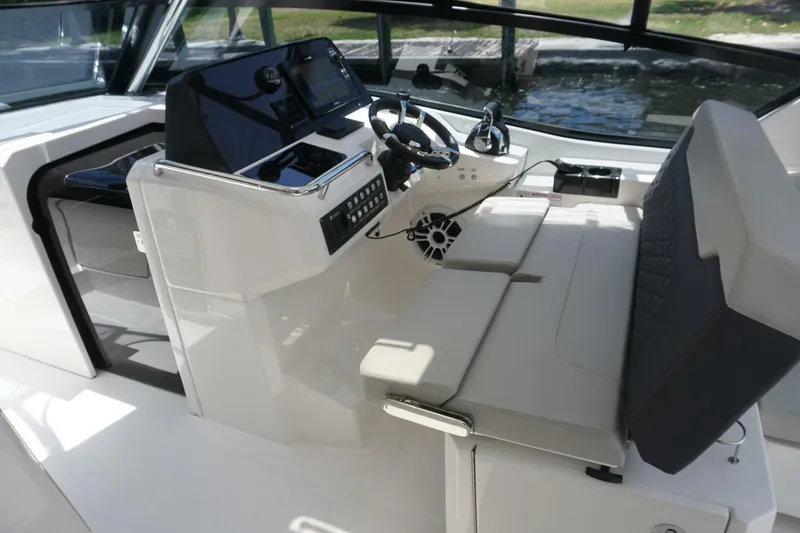 Slide: The Image of Aquila 32 Sport 2022 - 5280366