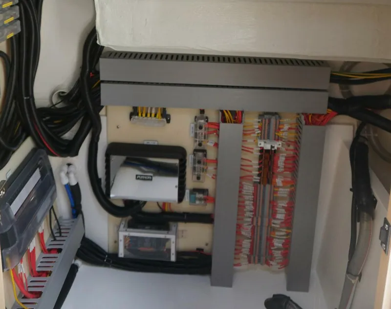 Slide: The Image of Aquila 32 Sport 2022 - 5280373