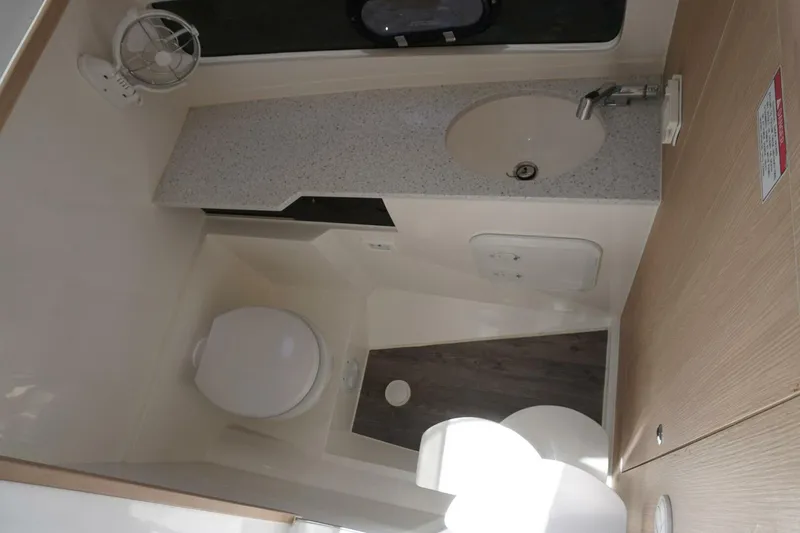 Slide: The Image of Aquila 32 Sport 2022 - 5280348