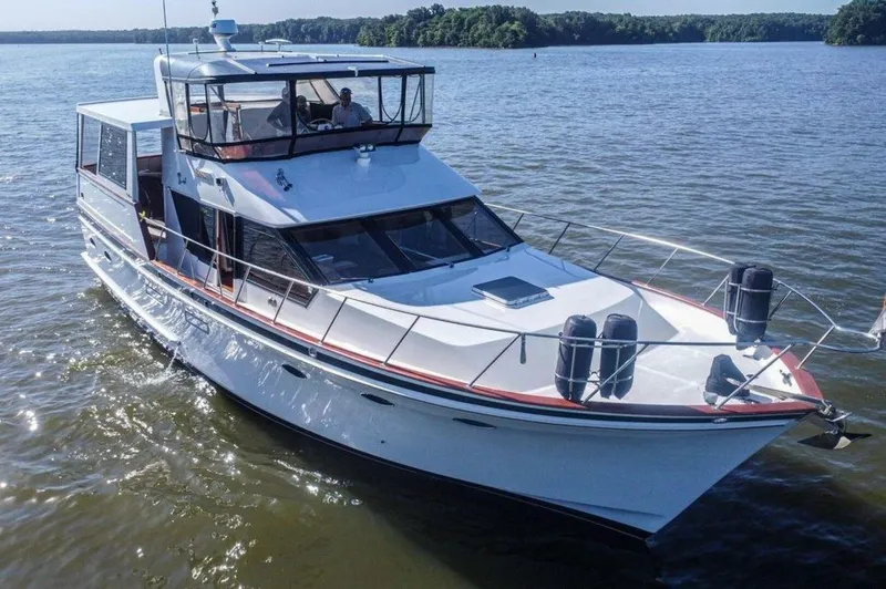 Slide: The Image of 48' Ocean Alexander starboard forward profile2 - 5232930