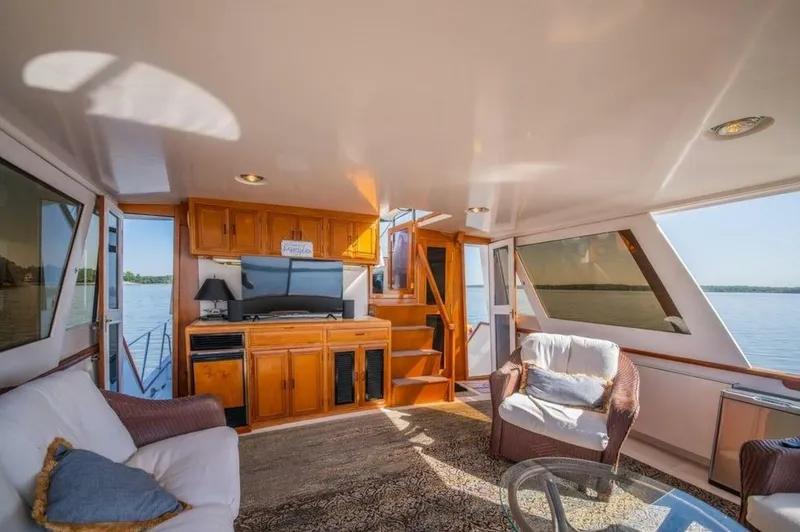 Slide: The Image of 48' Ocean Alexander sundeck forward - 5232936