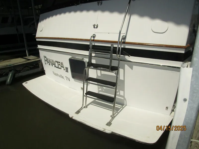 Slide: The Image of 48' Ocean Alexander swimplatform - 5232941