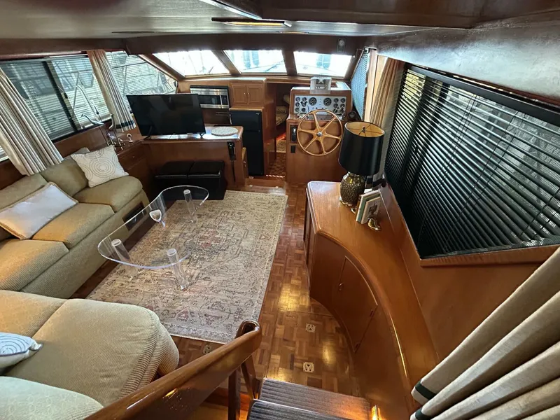 Slide: The Image of 48' Ocean Alexander salon forward - 5232923