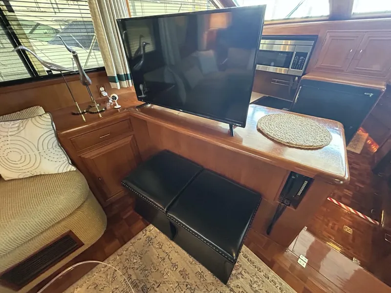 Slide: The Image of 48' Ocean Alexander salon forward - 5232924