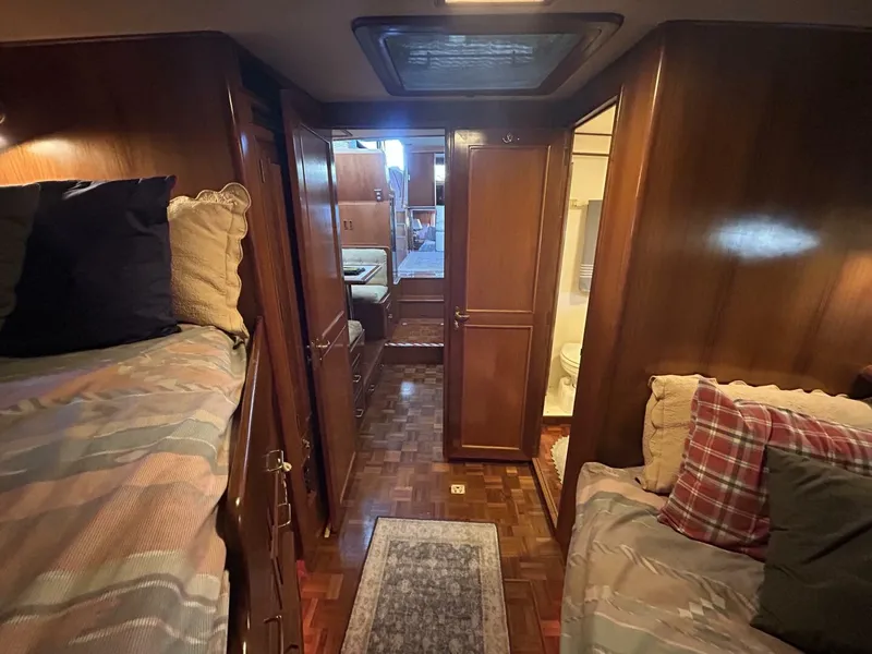 Slide: The Image of 48' Ocean Alexander guest stateroom aft - 5232898