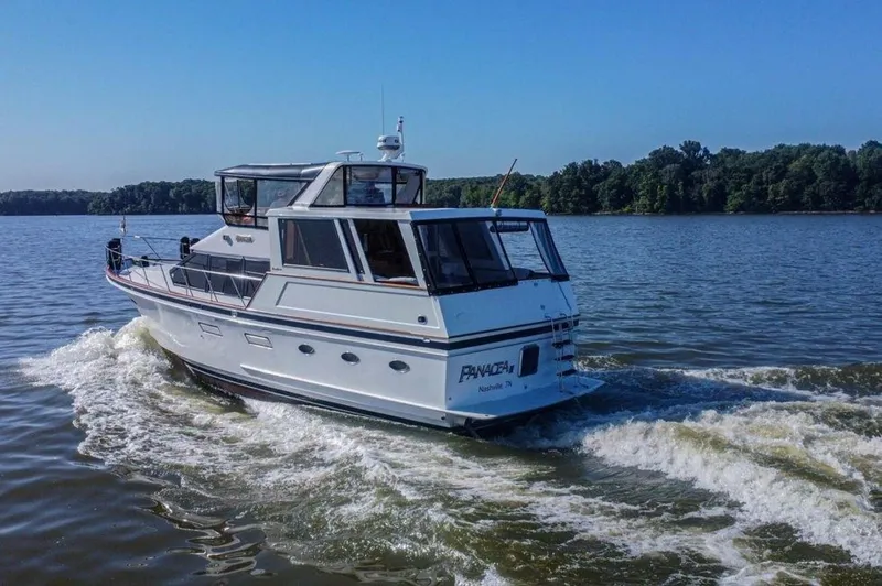 Slide: The Image of 48' Ocean Alexander port aft profile1 - 5232943