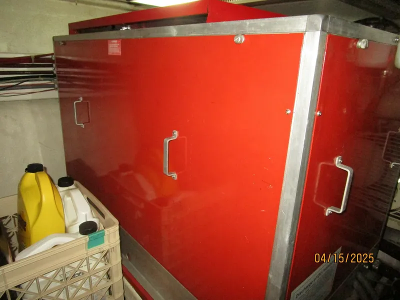 Slide: The Image of 48' Ocean Alexander generator soundbox2 - 5232897