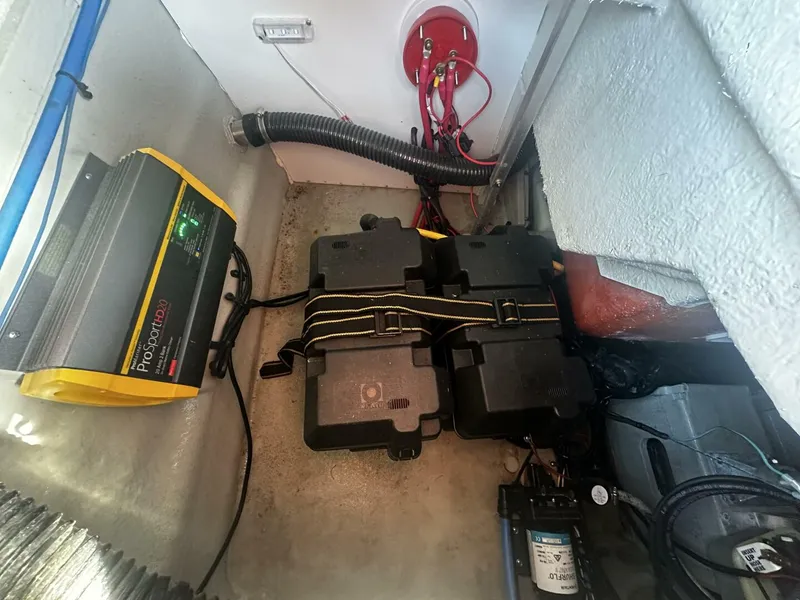 Slide: The Image of Crownline Boats 290 XSS 2022 - 5234368