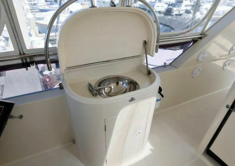 Slide: The Image of Grand Motor Yacht 2004 - 5233122