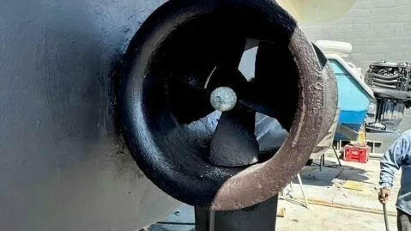 Slide: The Image of Grand Motor Yacht 2004 - 5233144