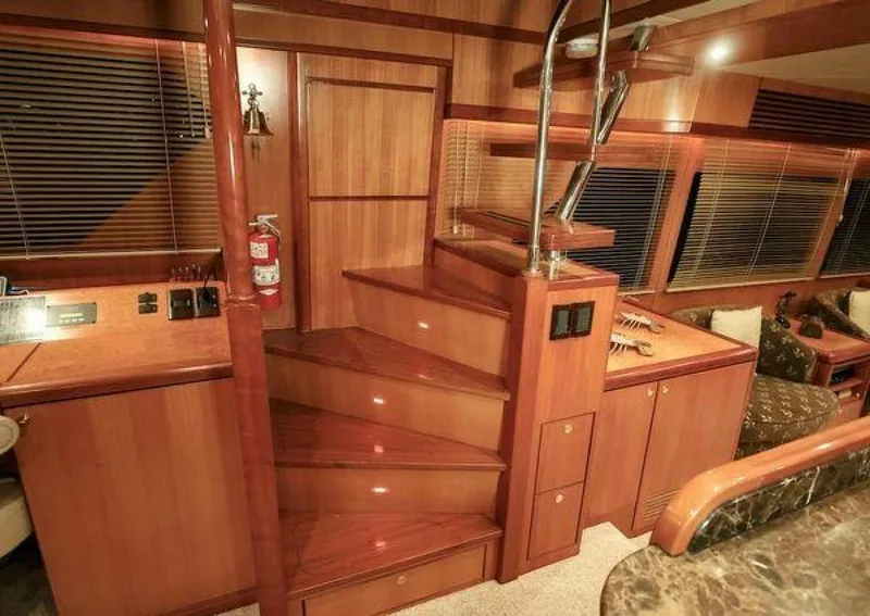 Slide: The Image of Grand Motor Yacht 2004 - 5233152