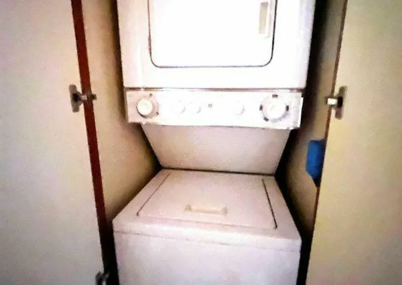 Slide: The Image of Grand Motor Yacht 2004 - 5233154