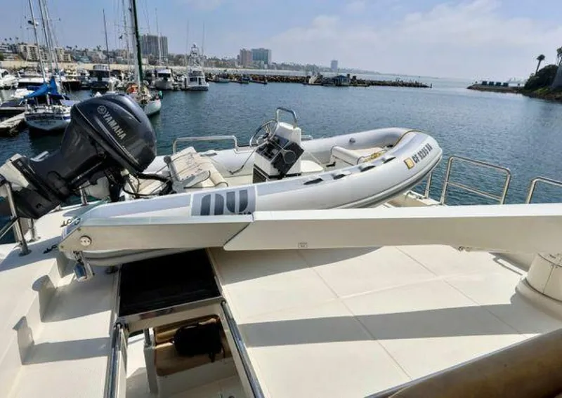 Slide: The Image of Grand Motor Yacht 2004 - 5233158