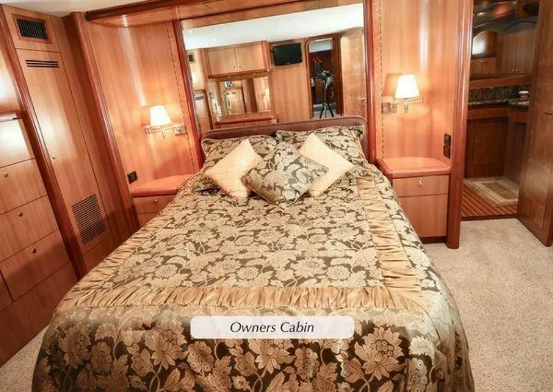 Slide: The Image of Grand Motor Yacht 2004 - 5233165