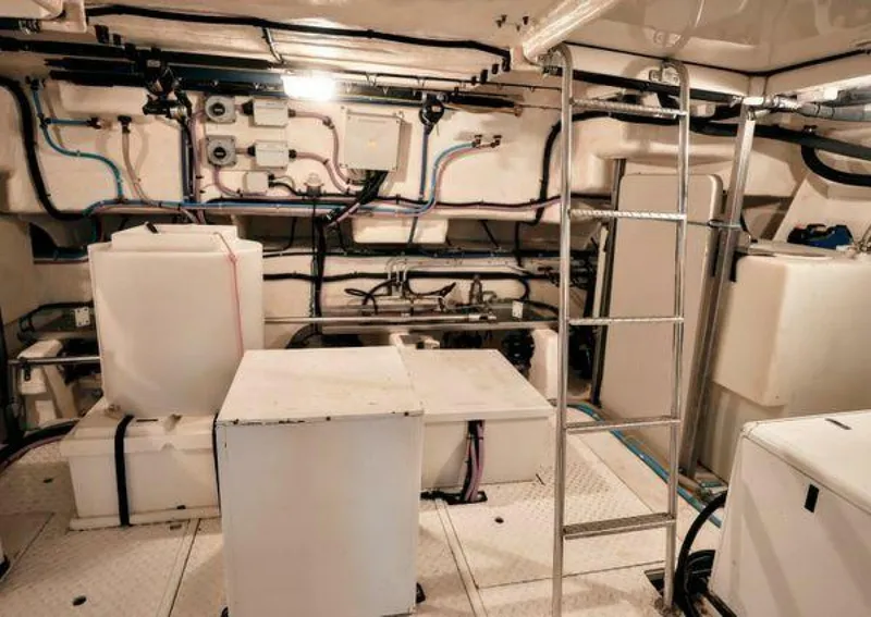 Slide: The Image of Grand Motor Yacht 2004 - 5233176