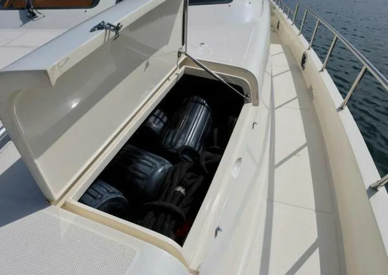Slide: The Image of Grand Motor Yacht 2004 - 5233128