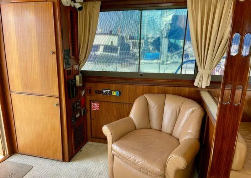 Slide: The Image of Hatteras 52 Convertible Sportfisher 1986 - 5234652