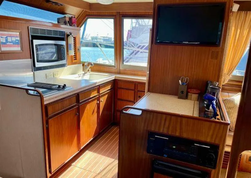 Slide: The Image of Hatteras 52 Convertible Sportfisher 1986 - 5234655