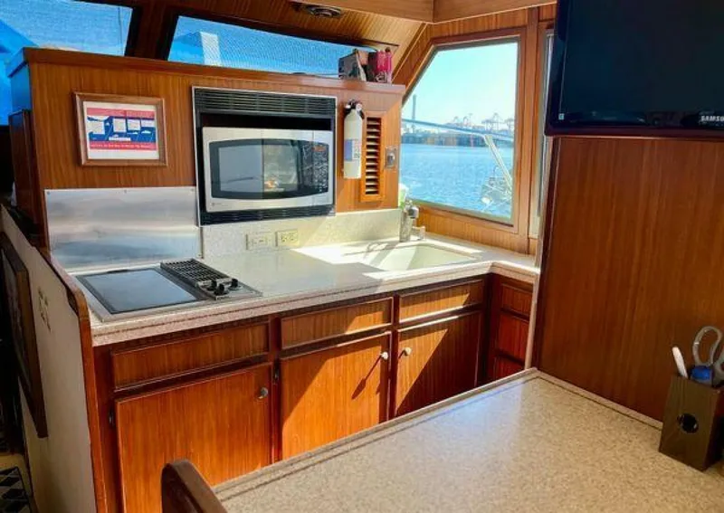 Slide: The Image of Hatteras 52 Convertible Sportfisher 1986 - 5234657