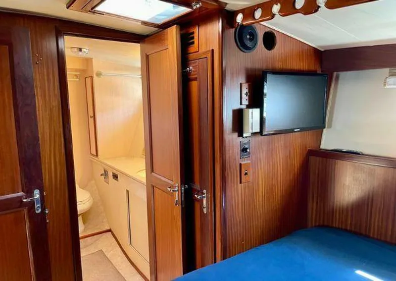 Slide: The Image of Hatteras 52 Convertible Sportfisher 1986 - 5234662