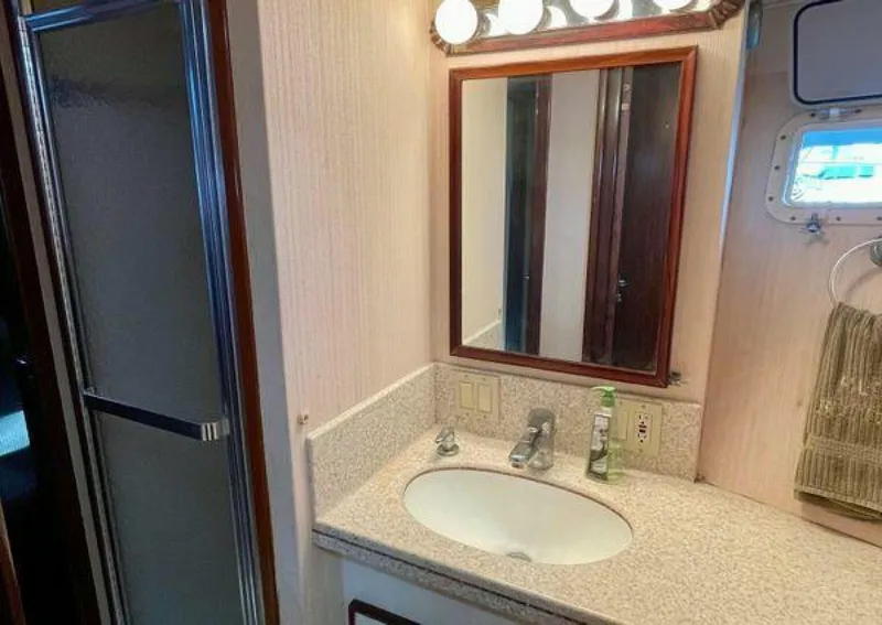 Slide: The Image of Hatteras 52 Convertible Sportfisher 1986 - 5234667