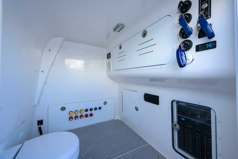 Slide: The Image of Invincible 46 Argento II - Interior head 2023 Invincible 46 Catamaran Argento II - 7653383