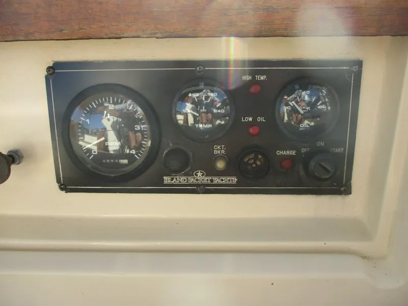 Slide: The Image of Island Packet 38 1999 - 5235255