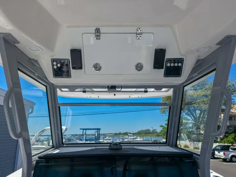 Slide: The Image of Sea Fox 368 Commander 2026 - 5583330