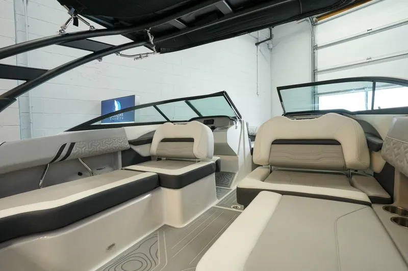 Slide: The Image of Regal LX2 2025 - 5350946