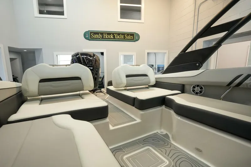 Slide: The Image of Regal LX2 2025 - 5350947