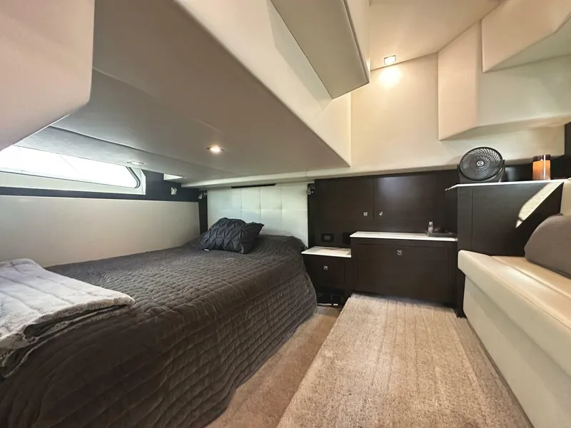 Slide: The Image of Cruisers 390 Express Coupe 2017 - 5367588