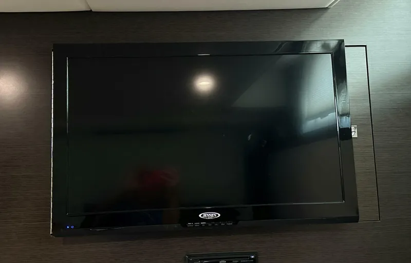 Slide: The Image of Cruisers 390 Express Coupe 2017 - 5367591