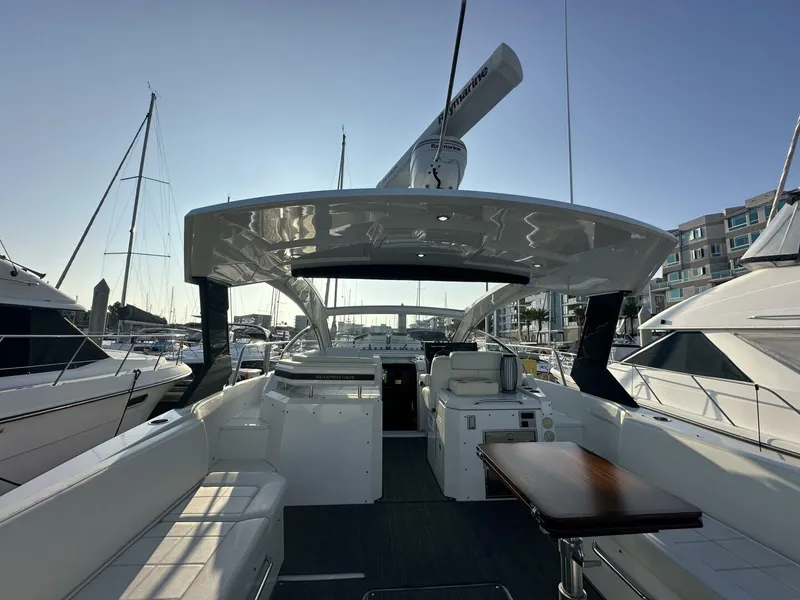 Slide: The Image of Cruisers 390 Express Coupe 2017 - 5367618